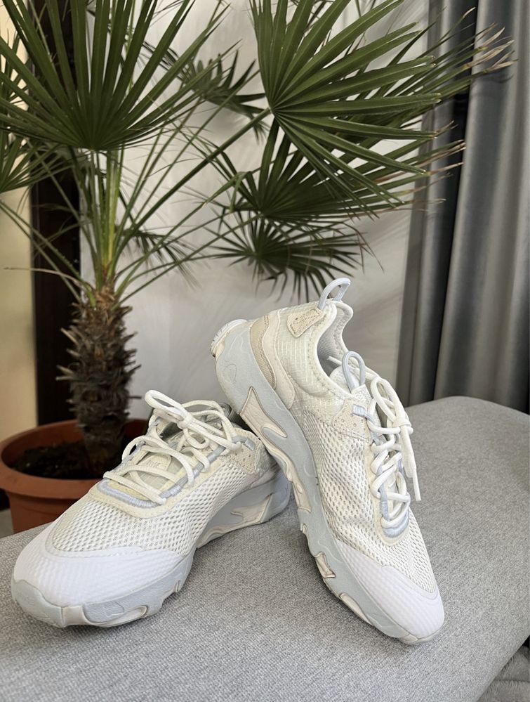 Adidasi Nike react live gs - originali