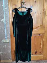 Срочно продается Бархатное платье темно зелёного цвета УРАЛЬСК