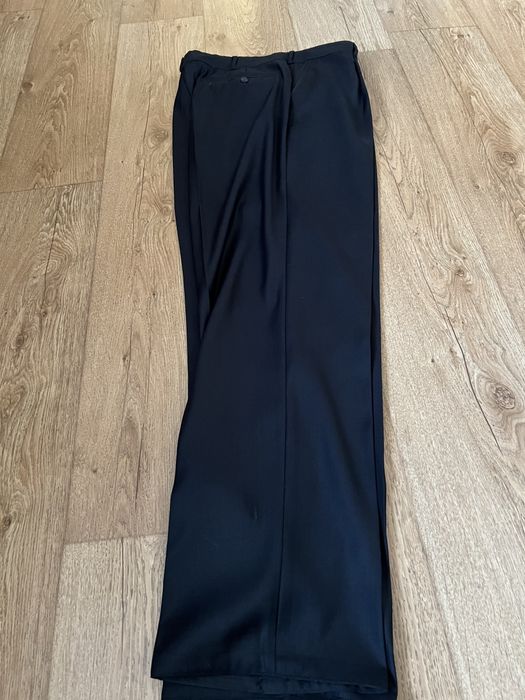 Продам брюки новые.