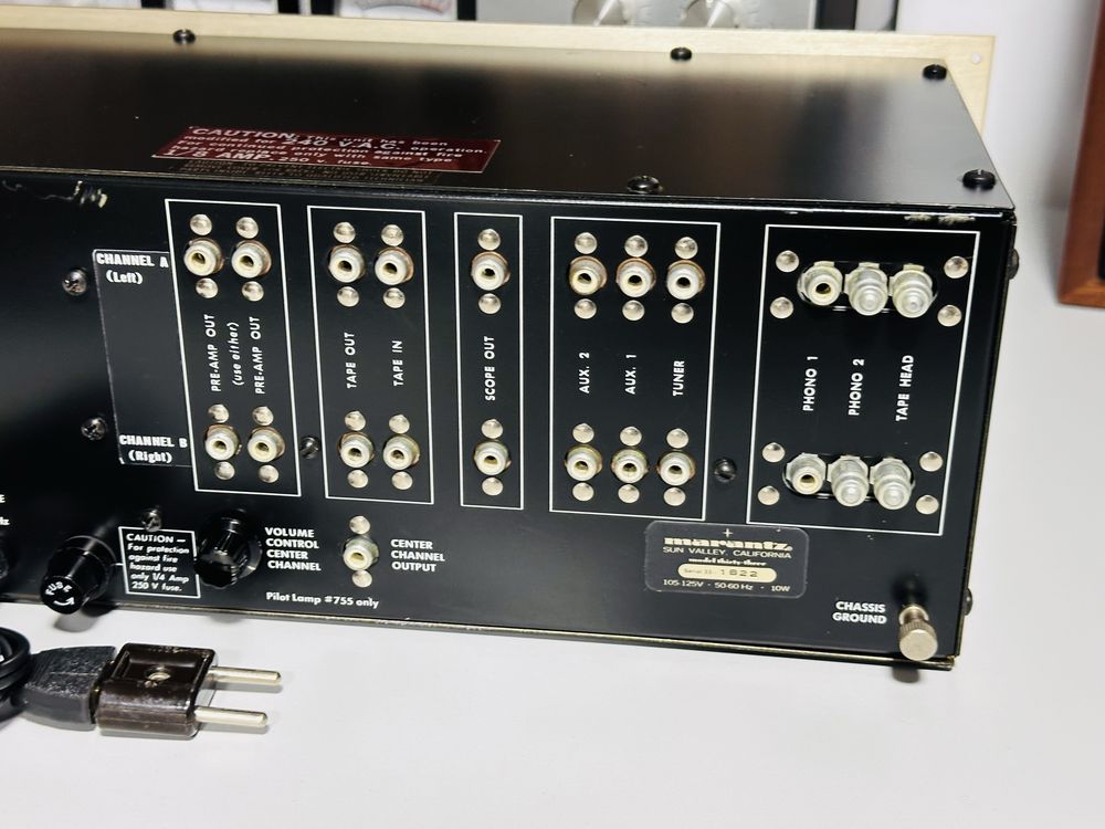 Preamplificator stereo MARANTZ model 33,de colecție,sunet foarte bun !