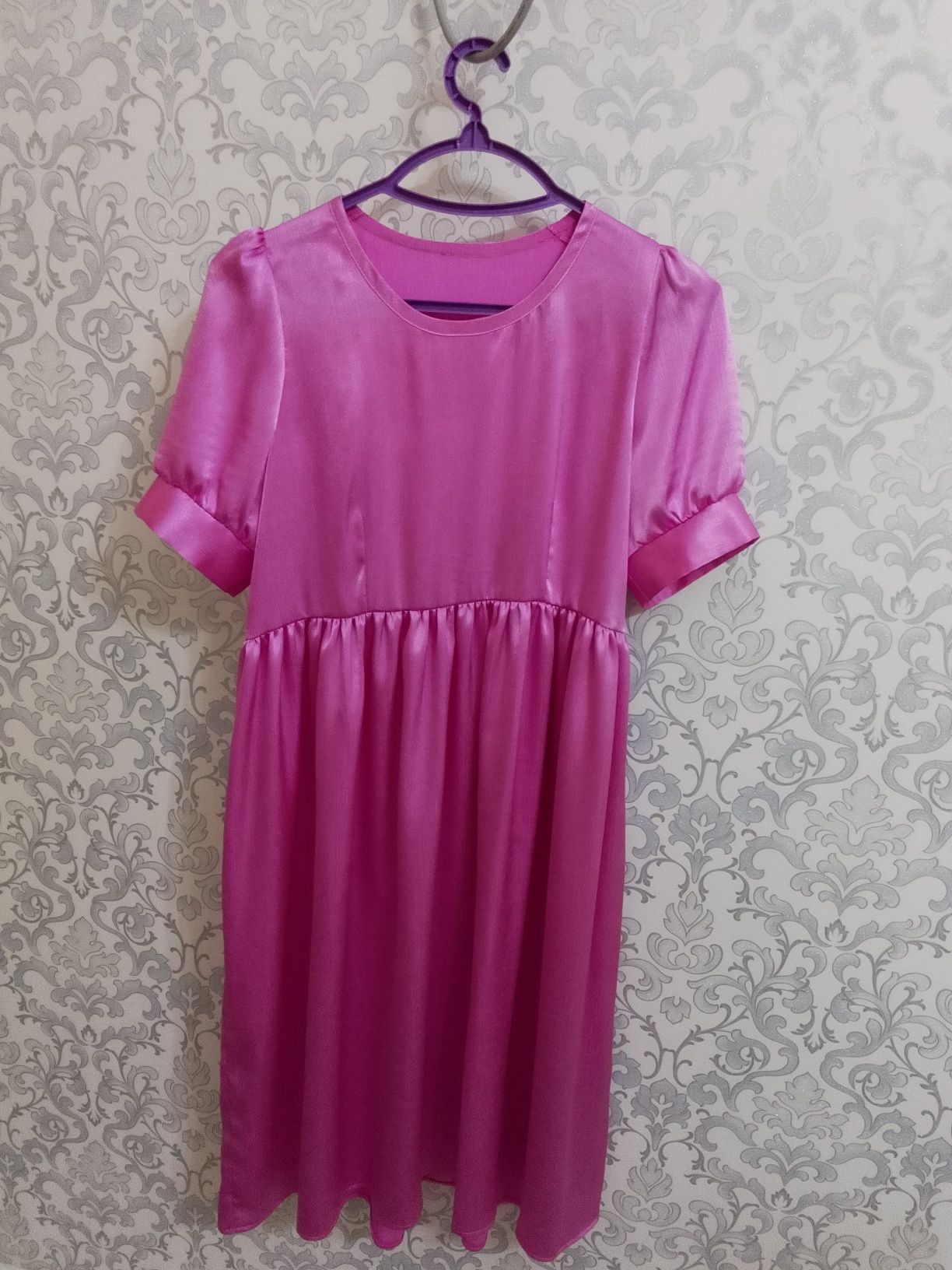 Продам платья розовое для девочек