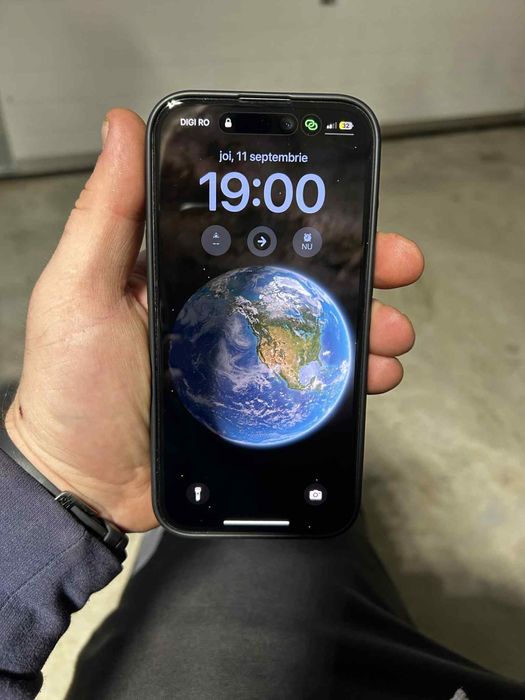 Vând iphone 15 în stare foarte bună 128gb