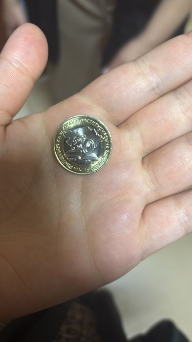 Продам необычную монету , 100 тг
