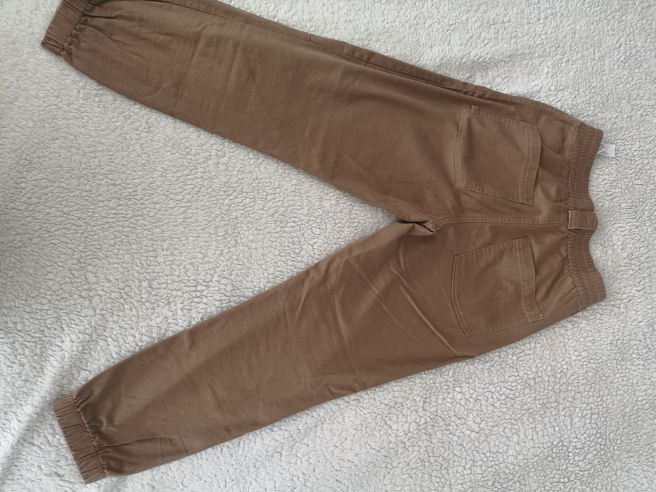 Pantaloni Stradivarius Bej