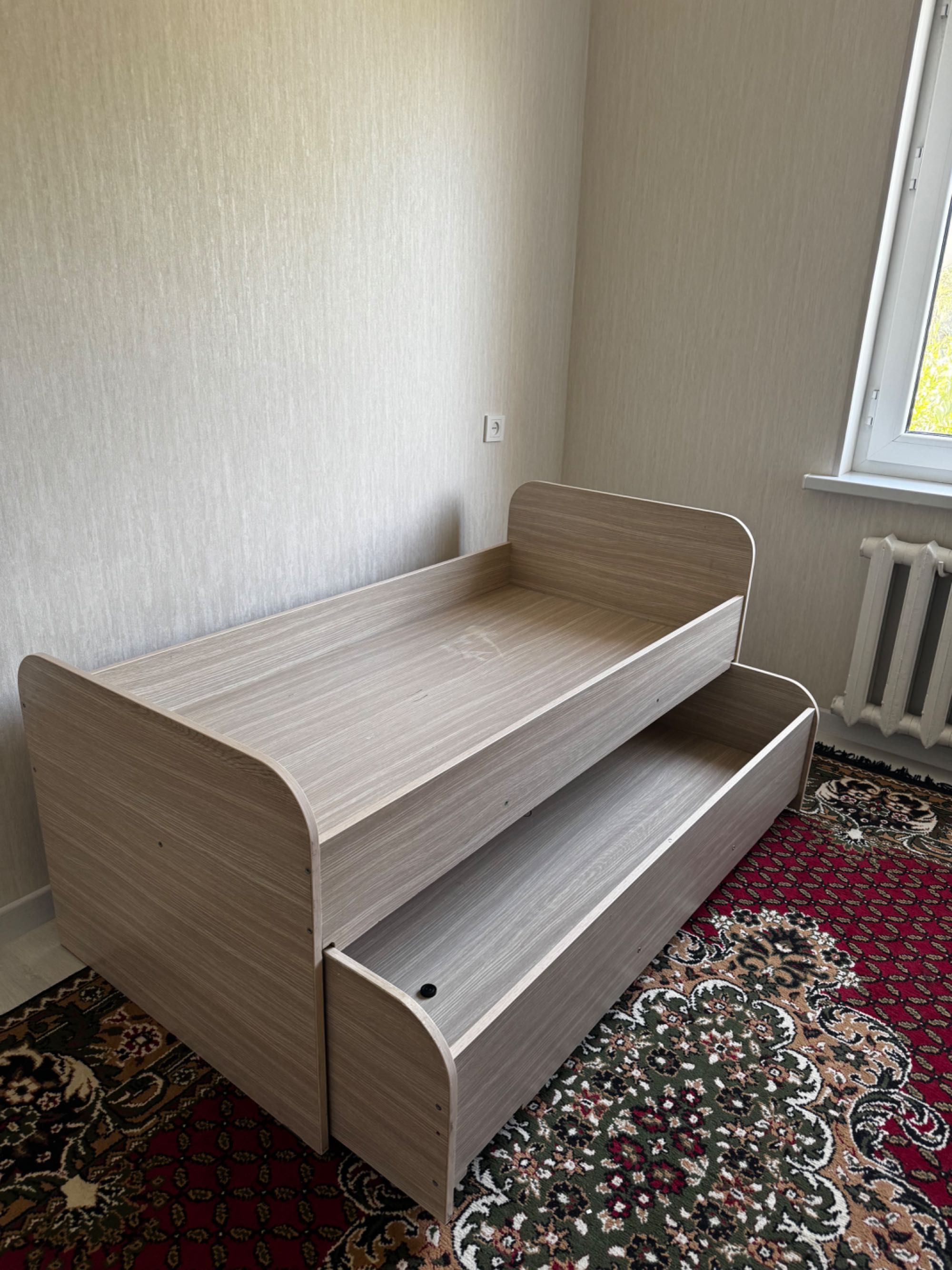 Кровать иккитаси биттада