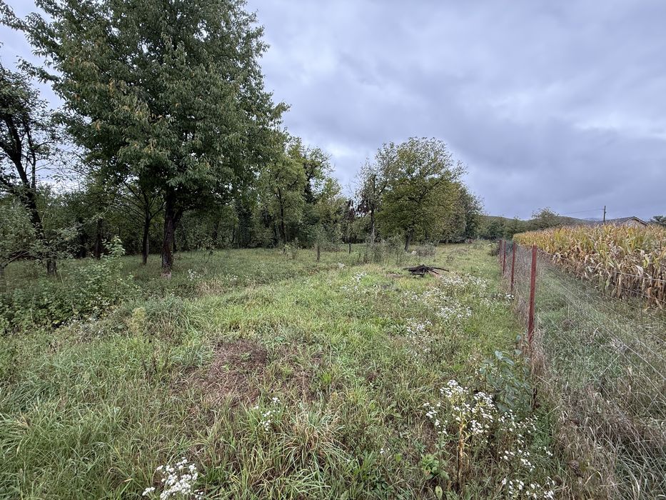 Vand teren intravilan 2000m2 in sat Hotarel / Stei