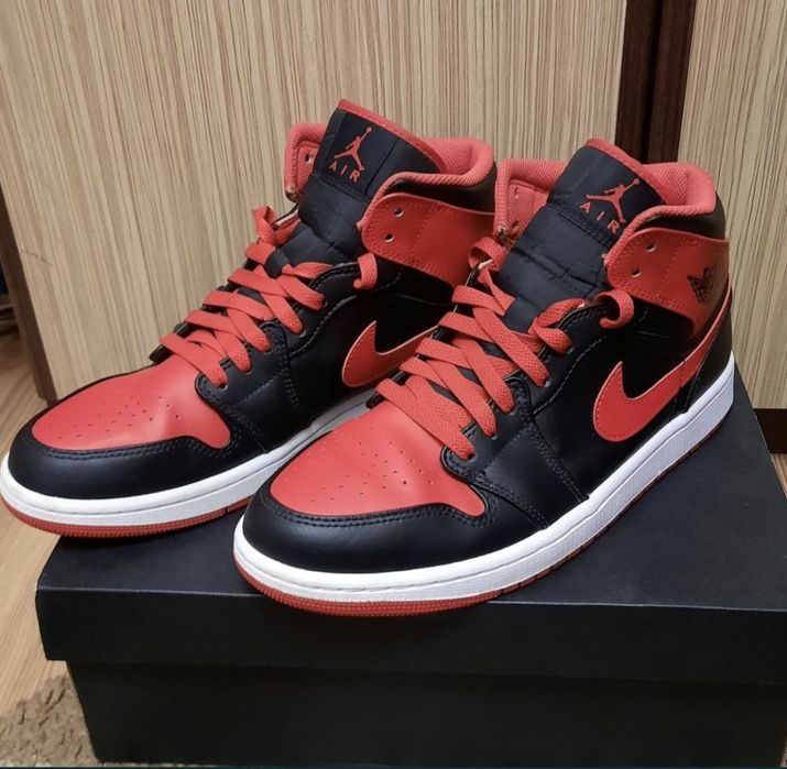 Air Jordan 1 Mid