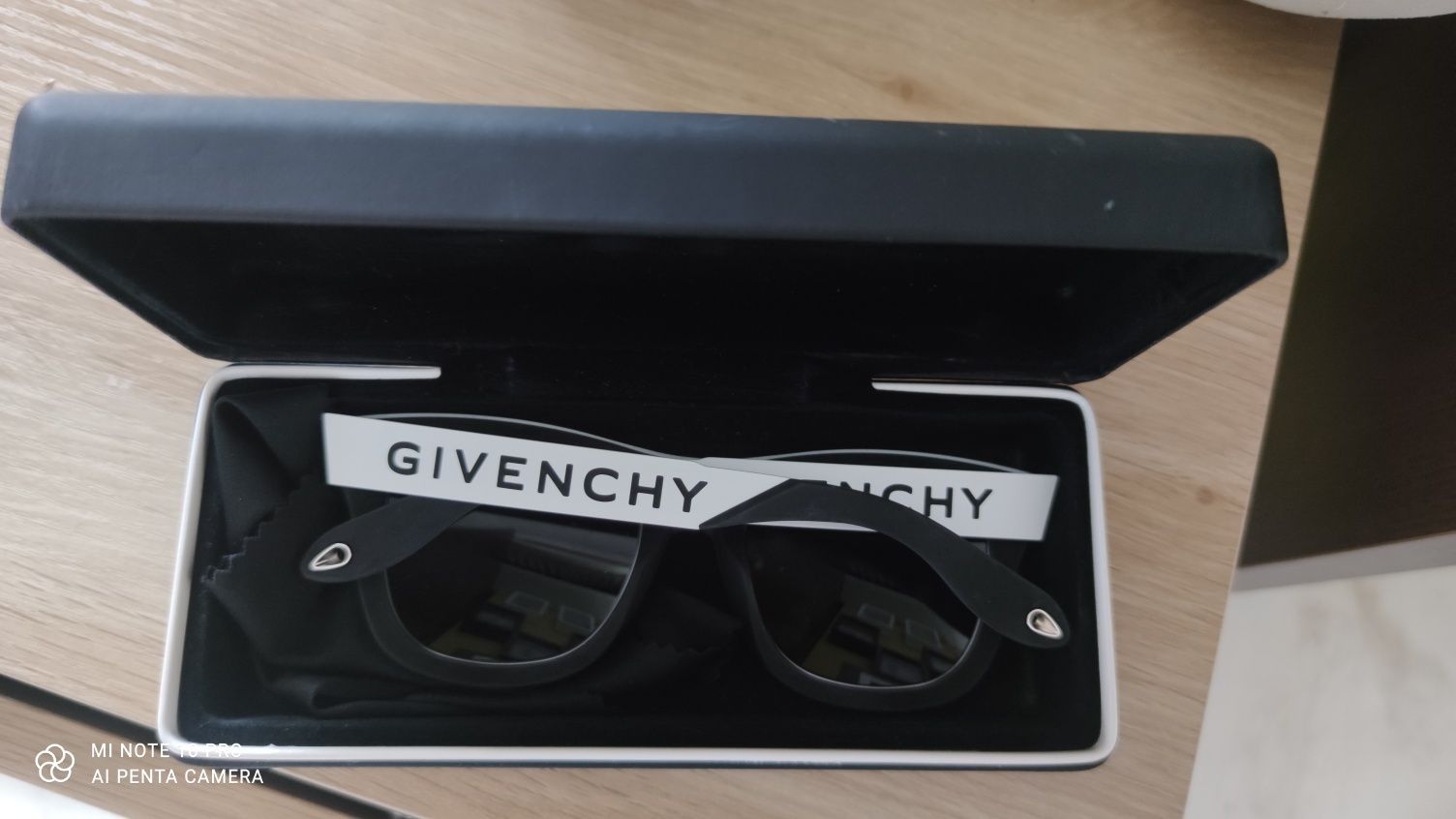 Слънчеви очила Givenchy