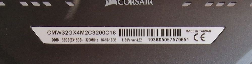Corsair Vengeance DDR4 CMW32GX4M2C3200C16