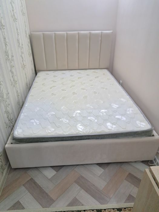 Спальная кровать