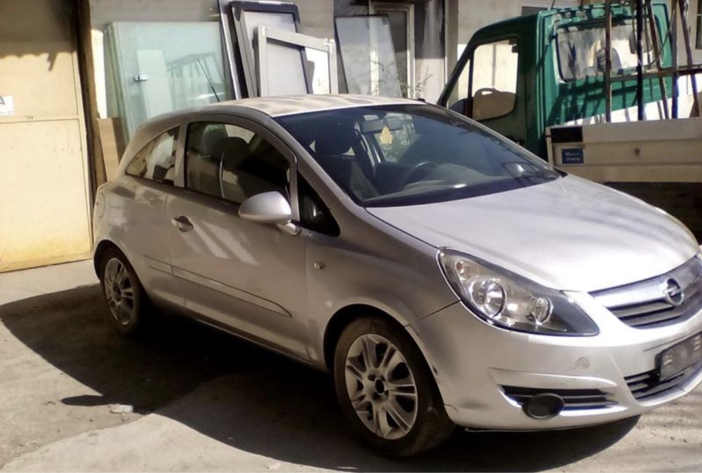 Opel Corsa 1.2 на части