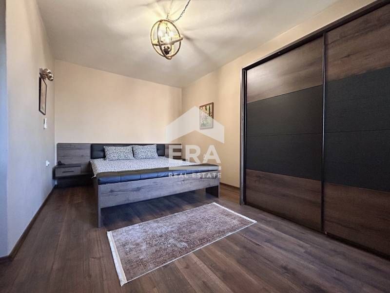 Продава се Четиристаен апартамент в София, Център - 106 кв.м за 4057 €/кв.м - Снимка #9