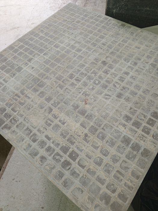 Продам керамогранит бывший в использовании.