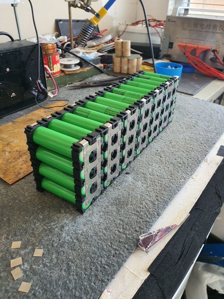 Изработка на литиево-йонна батерия за електрически велосипед,скутер