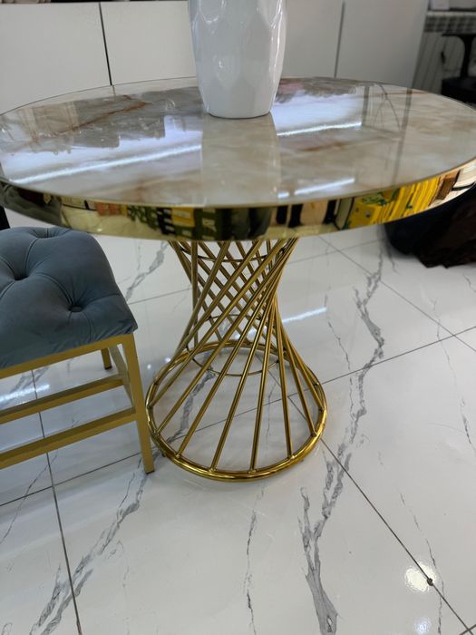 Журнальный столик