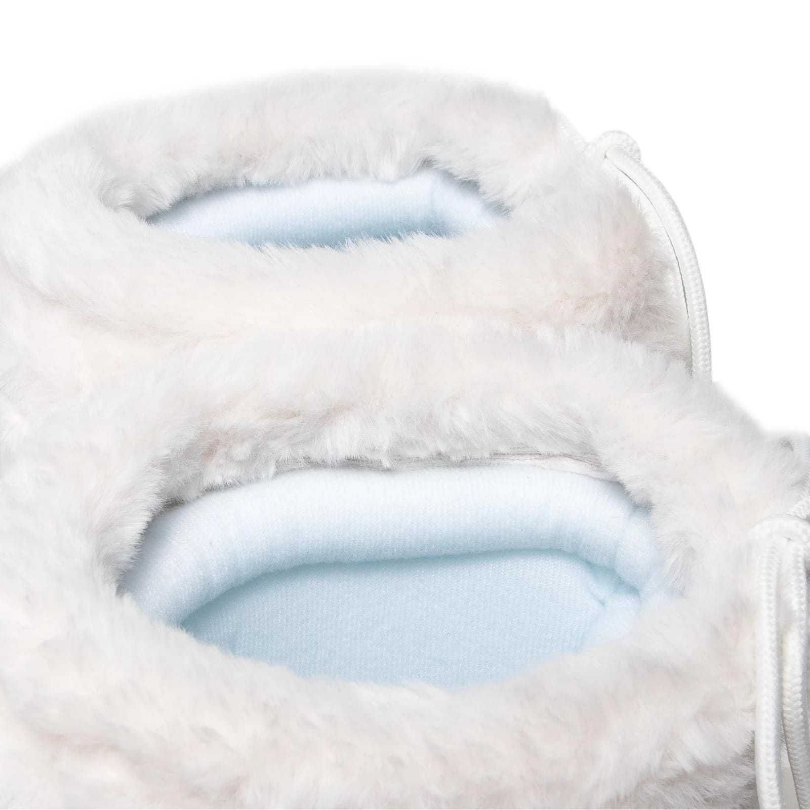LOVE MOSCHINO № 39 & 40 – Кожени апрески с пух "SNOWY WHITE" нови