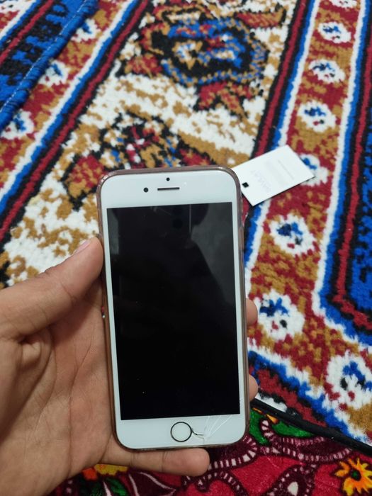 Iphone 6 s holati ideal aybi ekran pasida sal singan joyi bor hotira32