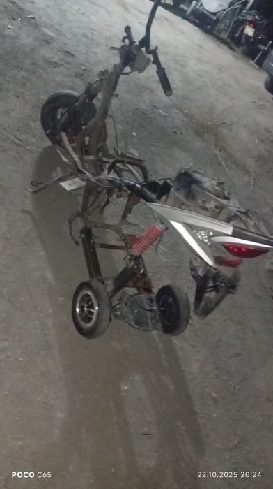 Продам электроскутер 1квт