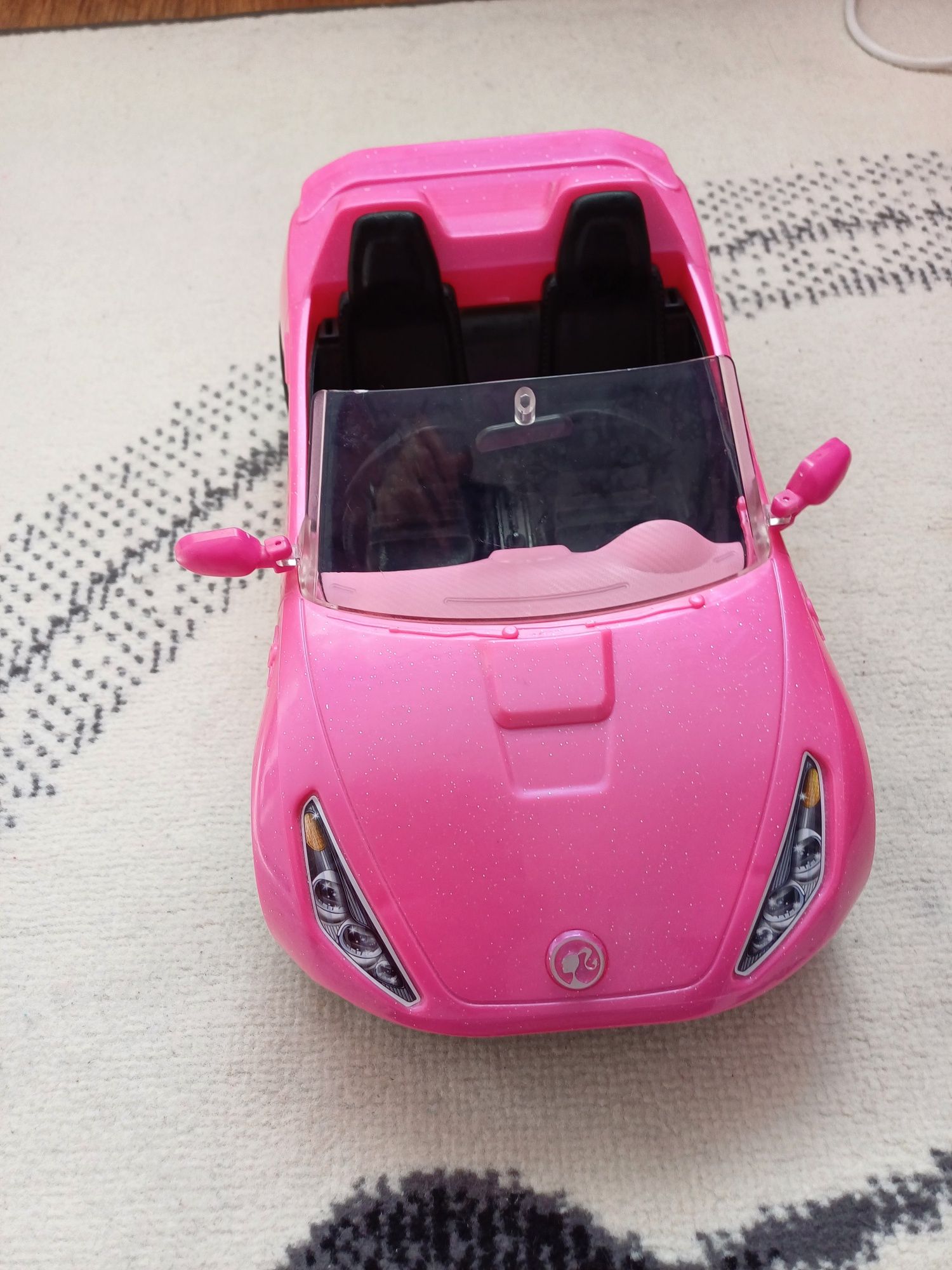 Vând mașină Barbie decapotabila