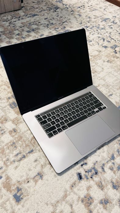 MacBook Pro i9