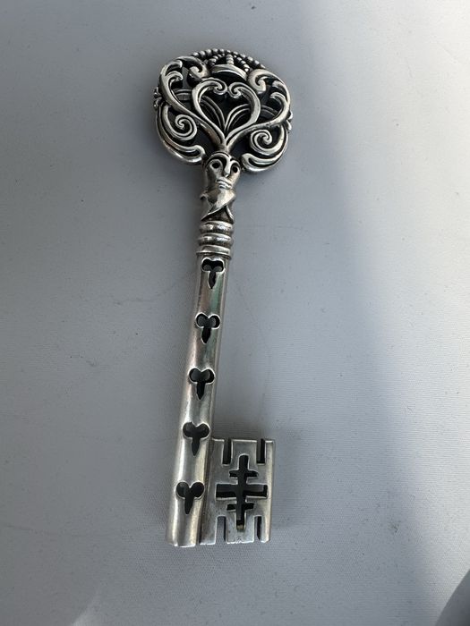 Cheia succesului din argint