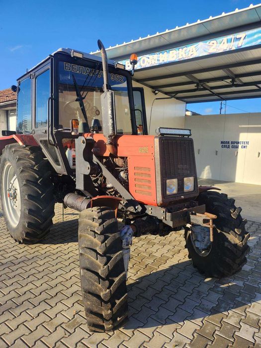 Беларус 952 с челен товарач