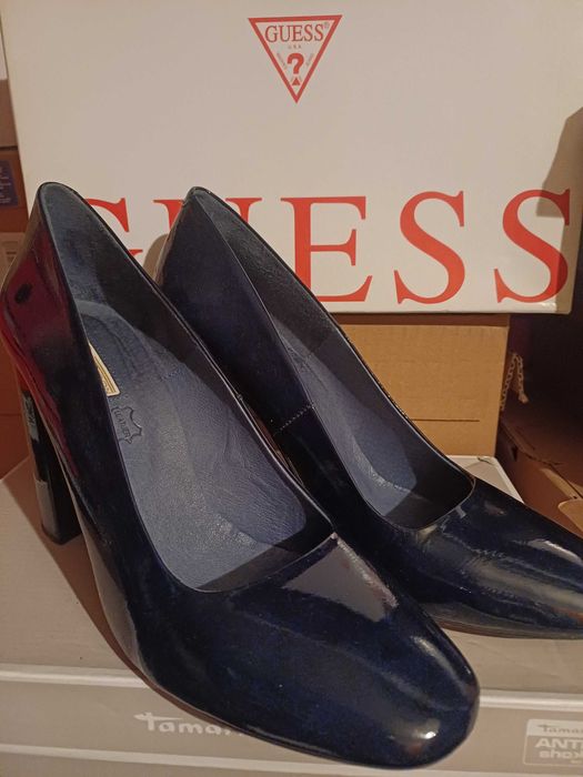 Продавам дамски обувки