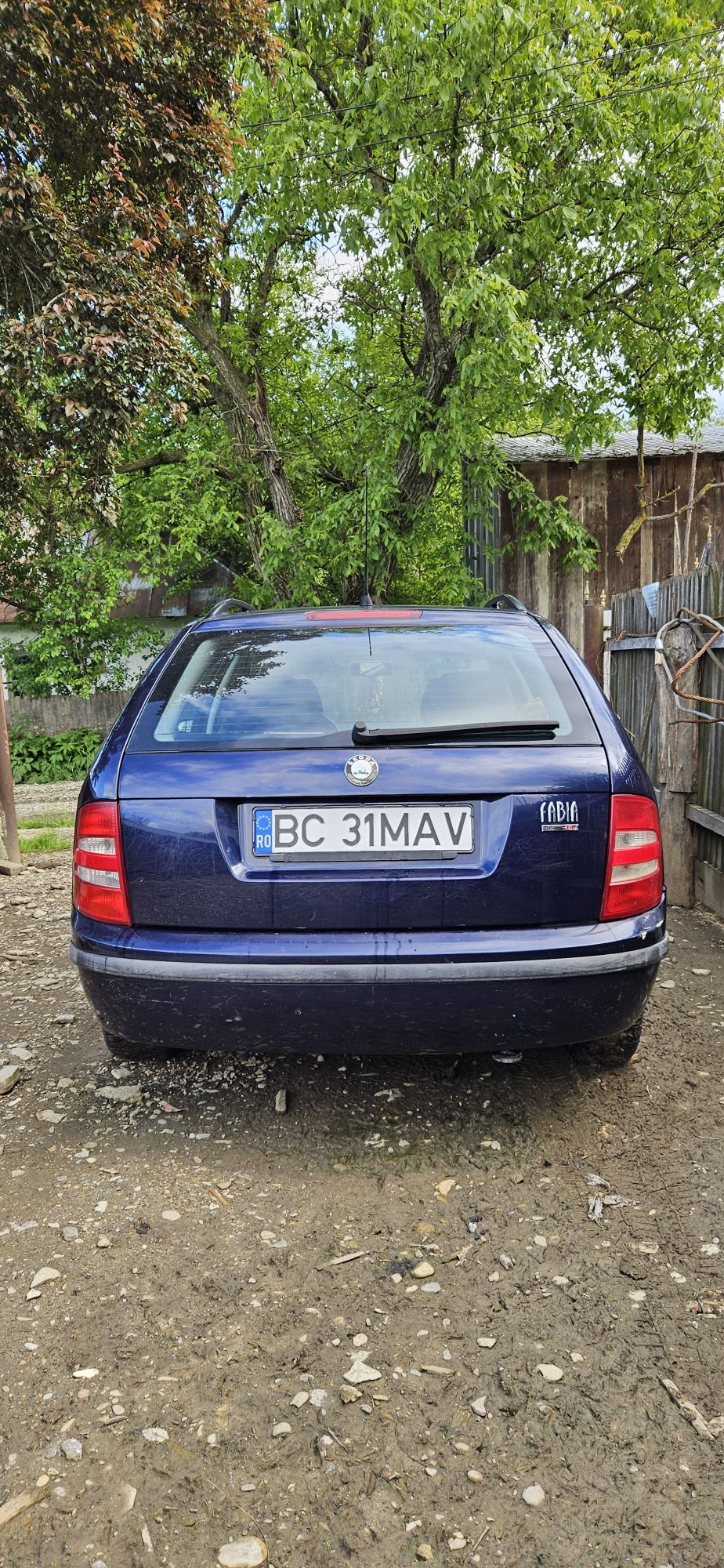 Vând Skoda Fabia