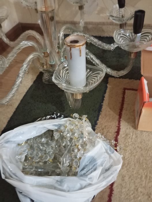 Люстра большая с камнями хрустальный