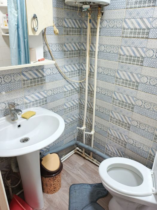 Сдаеться  1 ком квартира ост Кирова