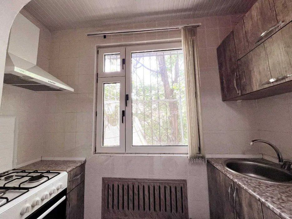 Продется квартира Яккасарой 1/2/4 площадь 30м2 метро Космонавтов