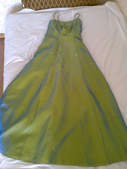 Вечернее платье цвета морской волны