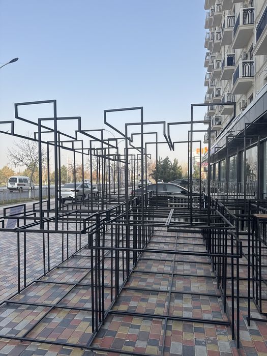 Kiyim magazin uchun stelajlar sotiladi