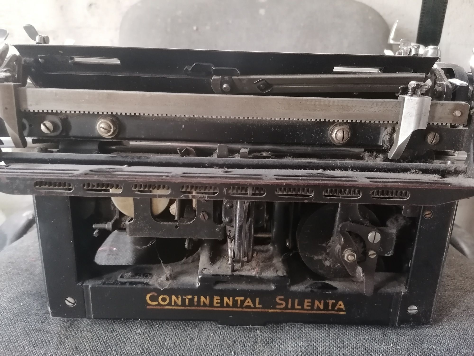 Continental masina de scris veche