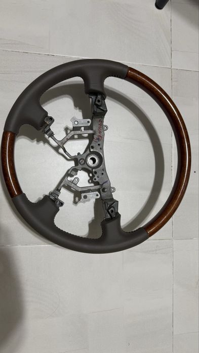 Руль ланд круйзер 100