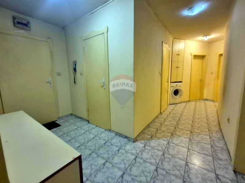 Продава се Четиристаен апартамент в Варна, Лятно кино Тракия - 100 кв.м за 2330 €/кв.м - Снимка #12