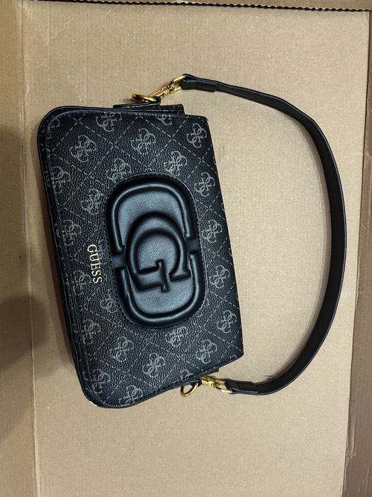 Топ Чанта Guess