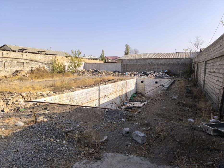 Продае́тся земля  фасад 70м на дл 25м в Яшнаабад районе,оp. пост тузел