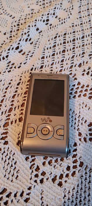 Телефон - Sony Ericsson