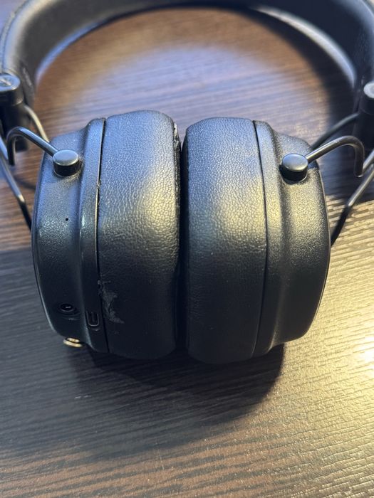 Продаю б/у наушники Маршал 4