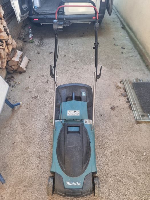 Masina electrica de tuns gazon Makita