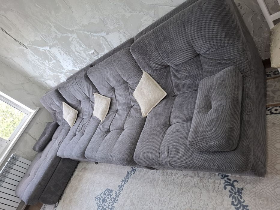 Продам комплект мягкой мебели