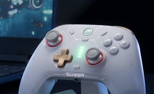 Nou- Controler wireless multiplatformă GameSir Cyclone 2