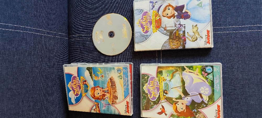 Vând 3 DVD Sofia I