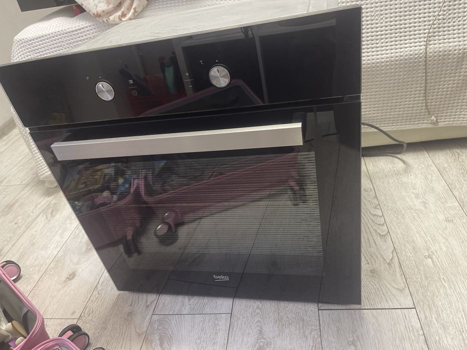 Духовой шкаф Beko