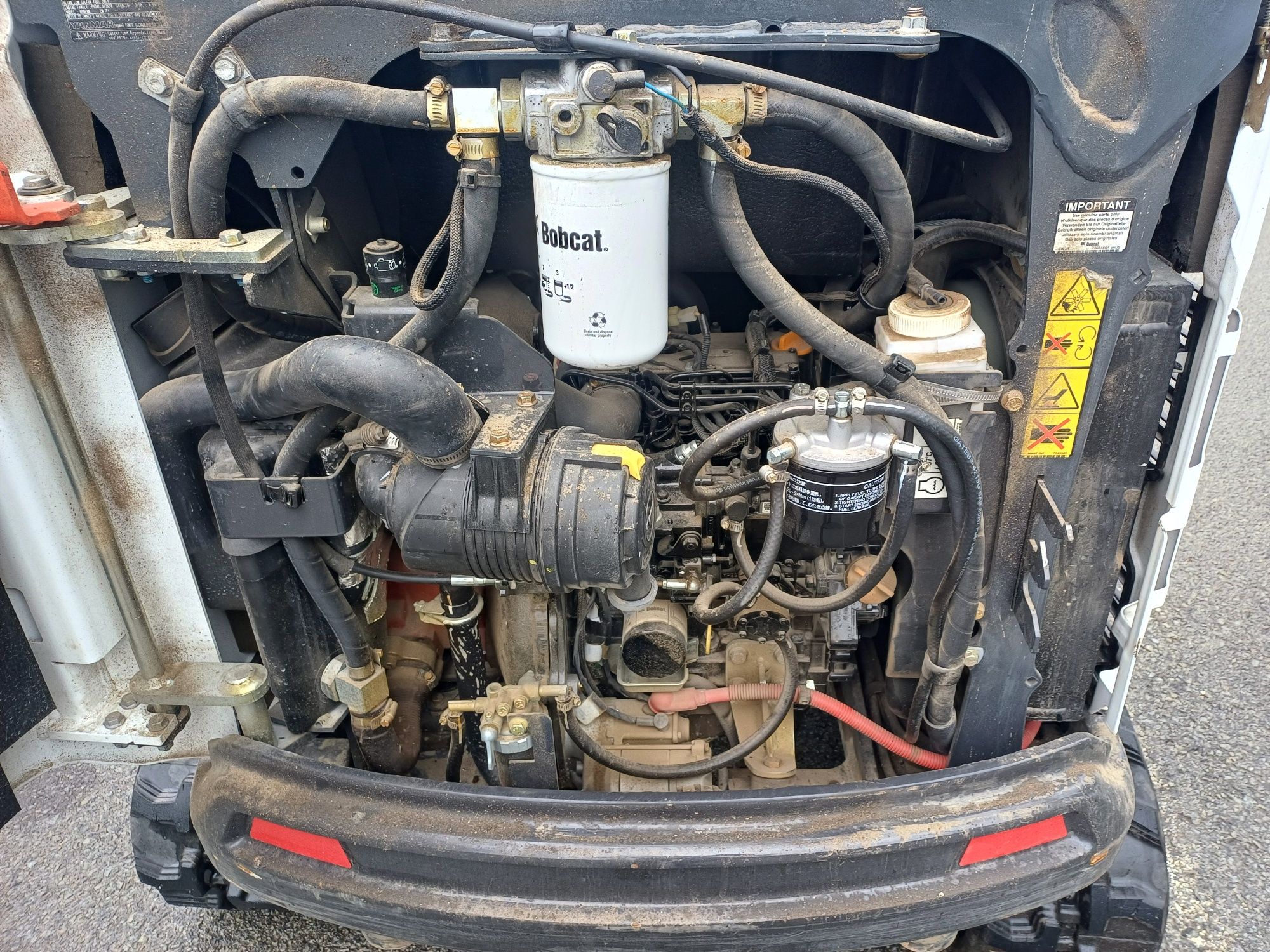 Miniexcavator bobcat e19