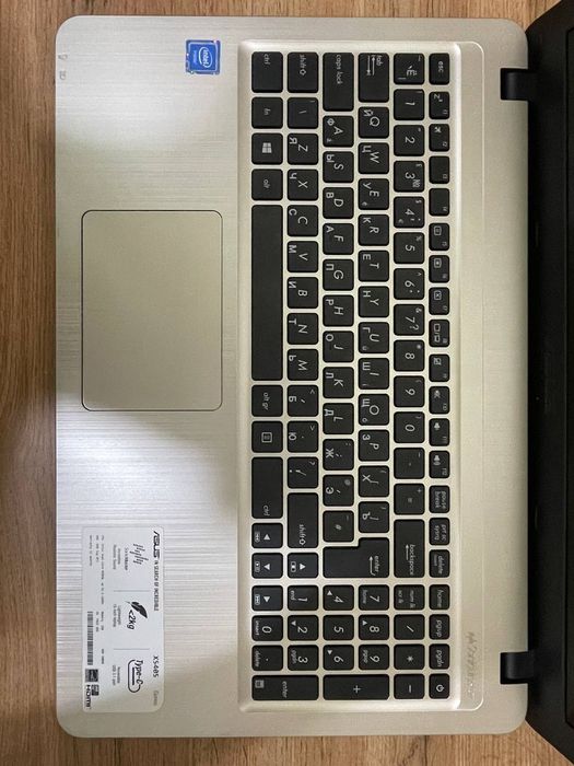 Noteboq asus sotiladi kop ishlatilinmagan