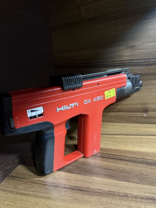 Пистолет за директен монтаж Hilti DX 450