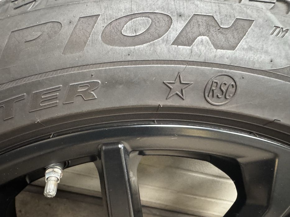 Jante 20 originale Bmw X5 G05 anvelope iarna runflat Pirelli 275/45R20