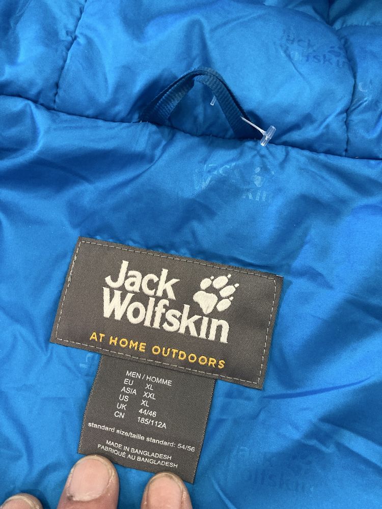 Geaca Jack Wolfskin XL de iarna impermeabila ca Noua